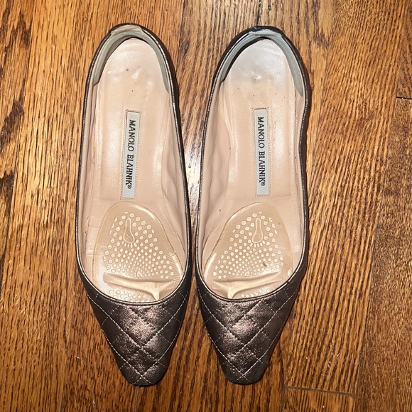 Manolo Blahnik metallic quilted flats - Picture 2 of 5